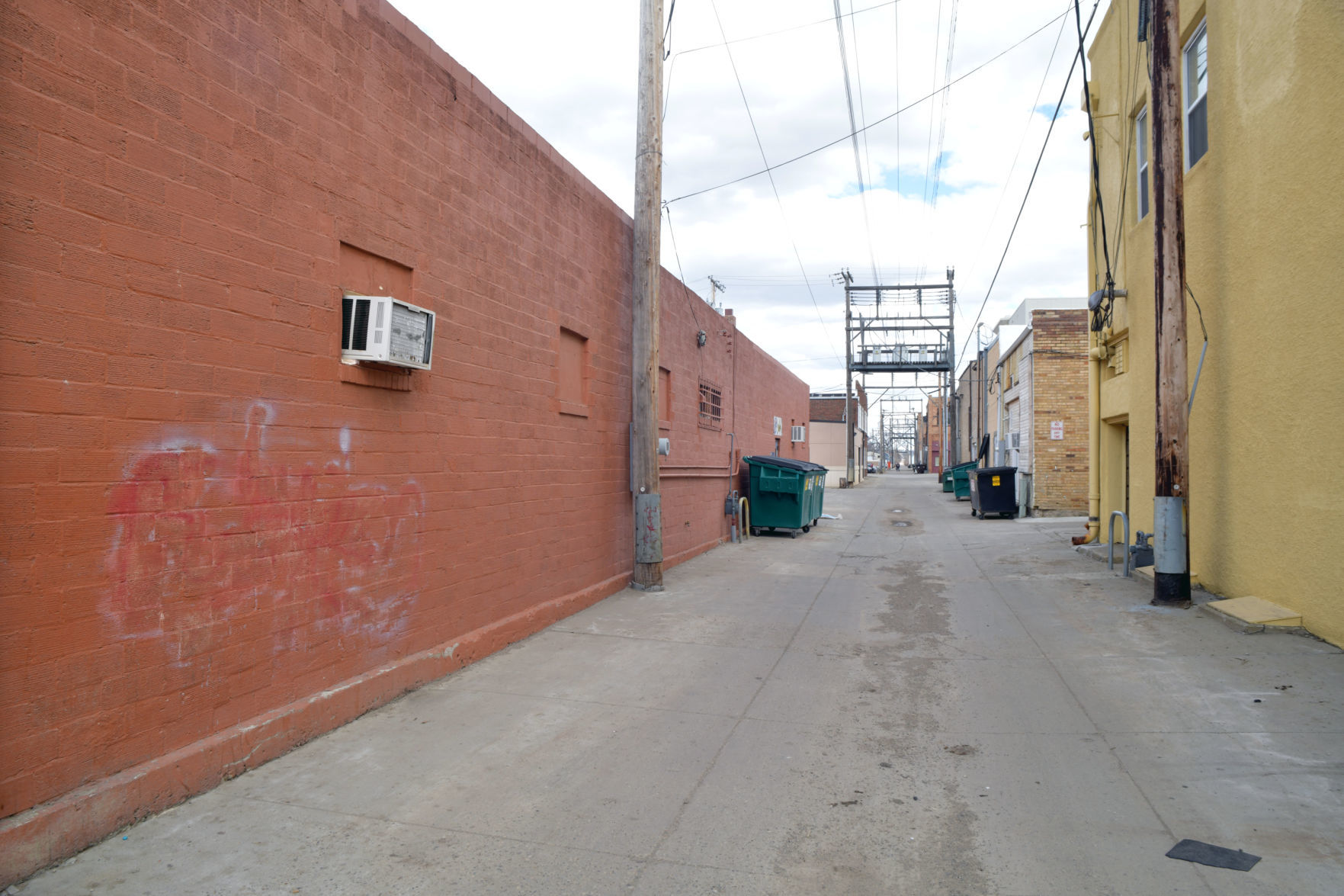 alley